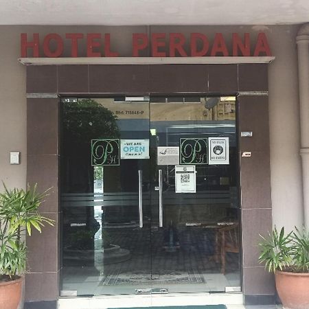 Oyo 90411 Perdana Hotel ลาบวน ภายนอก รูปภาพ