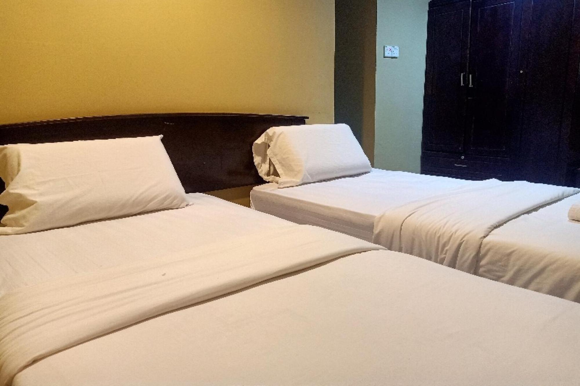 Oyo 90411 Perdana Hotel ลาบวน ภายนอก รูปภาพ